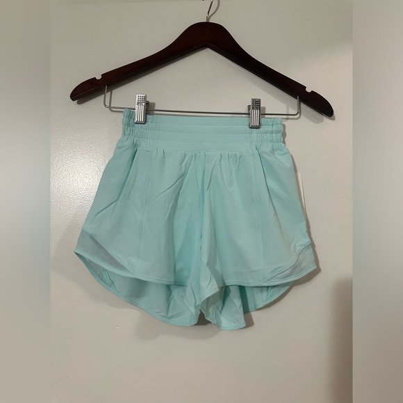 NWT Lululemon Hotty Hot High-Rise Lined Short 4" IdealMint - Picture 5 of 8
